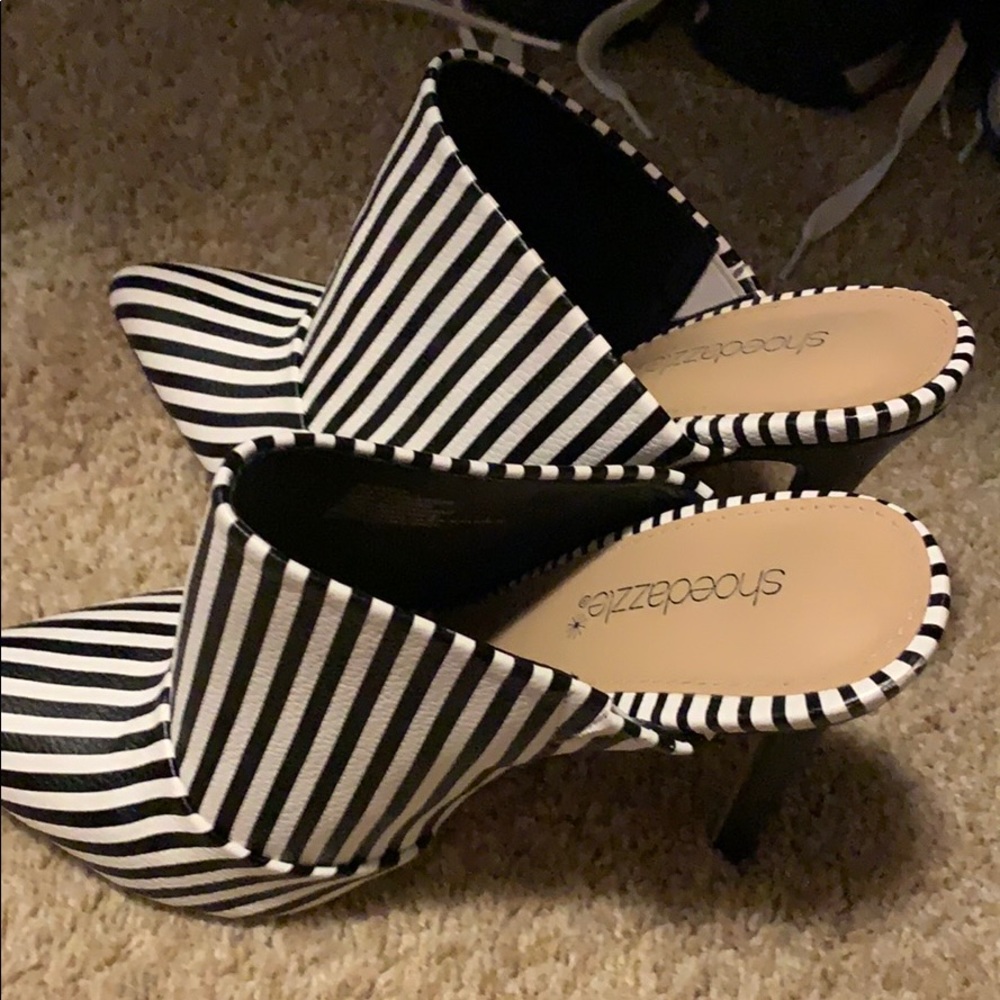 Black and White 6 inch heels.